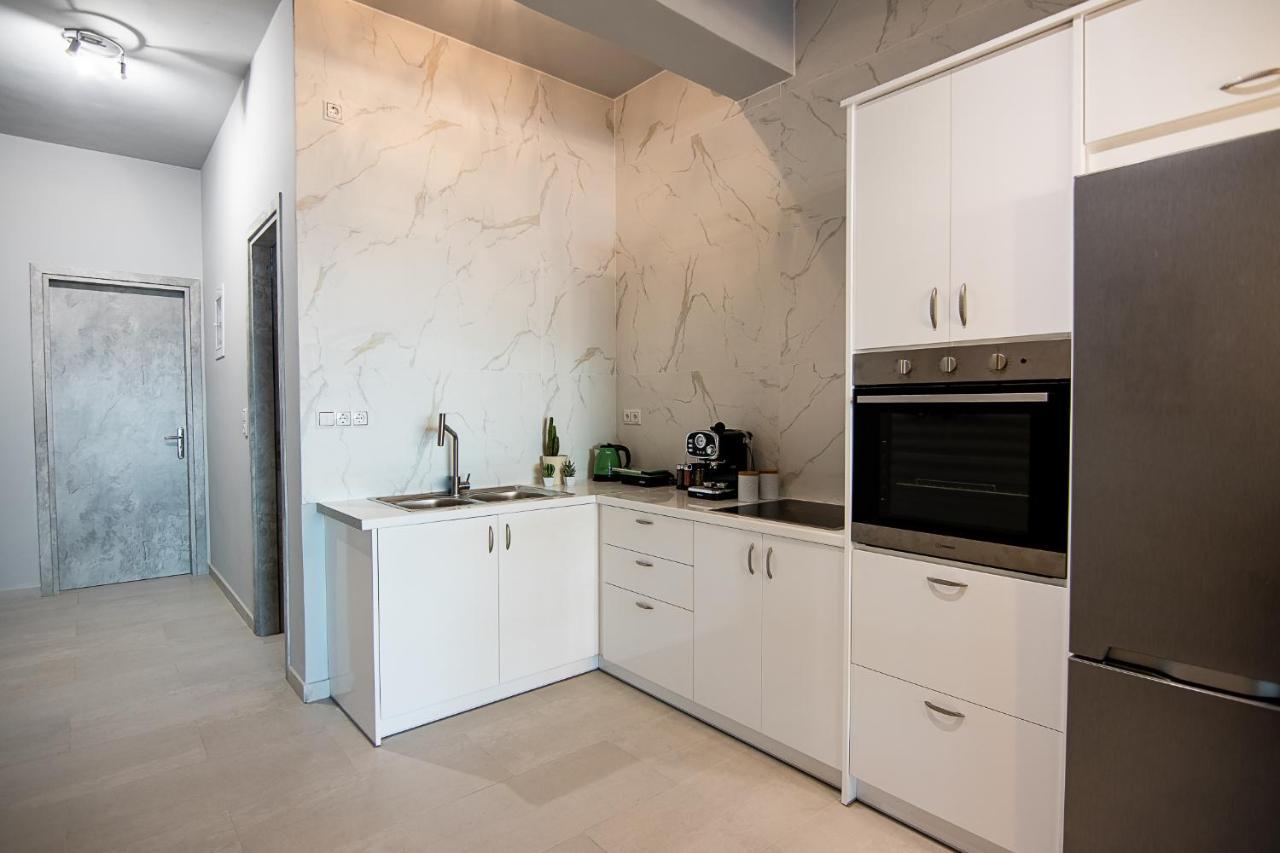 Georgianna'S Suite With Private Pool , 'Blank Suite' Charokopio 外观 照片